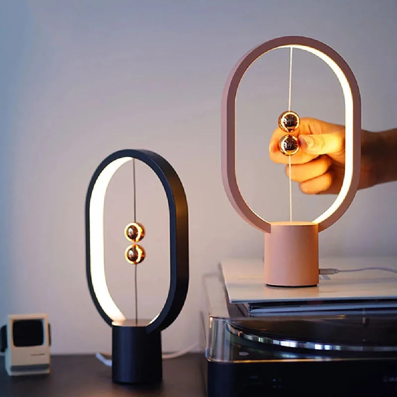 Lampada LED da Tavolo Creativa – Luce Notturna con Bilanciamento Magnetico USB per Camera e Studio