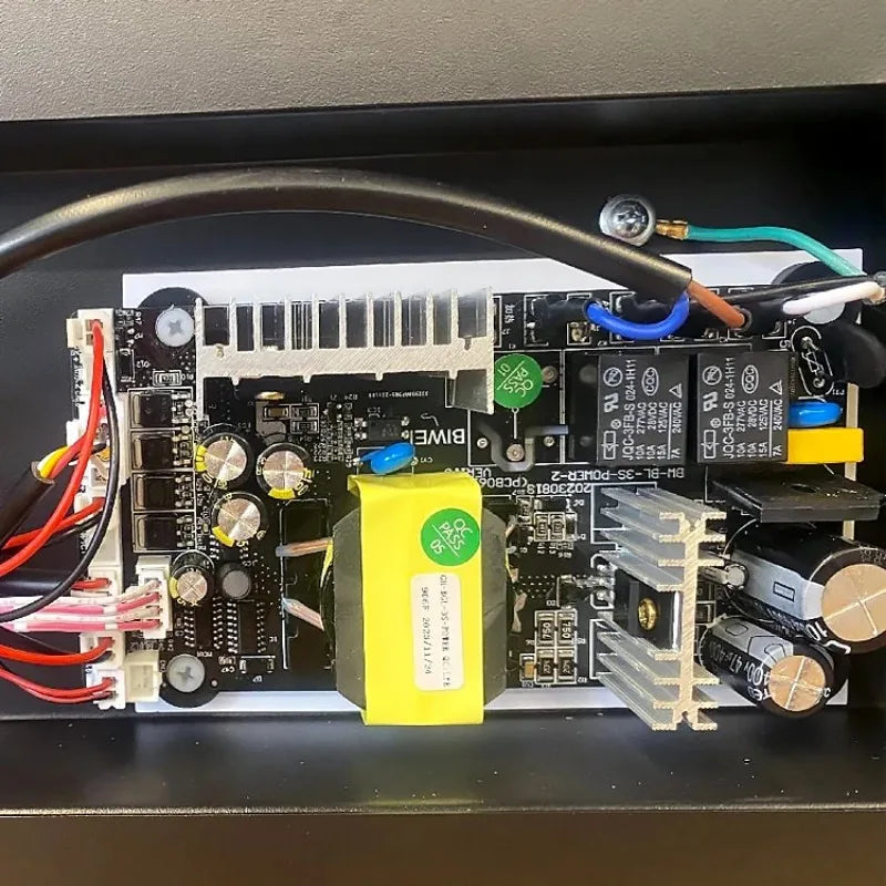 Camino Elettrico 3D a Vapore con LED Fiamma Realistica, Umidificatore, Suono Legna Scoppiettante – Design da Parete per Smart Home e TV Wall