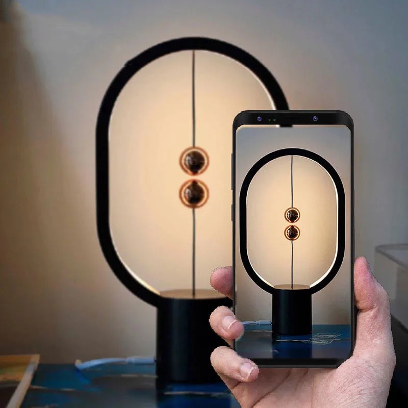 Lampada LED da Tavolo Creativa – Luce Notturna con Bilanciamento Magnetico USB per Camera e Studio
