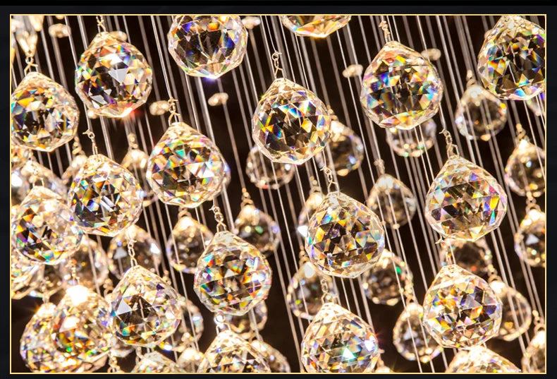 Lampadario Quadrato in Cristallo K9 con Sfere Pendenti LED e Effetto Cascata di Gocce