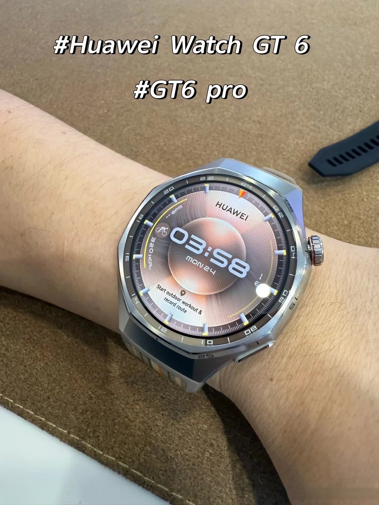 Huawei Watch GT 6 Pro 46mm GPS Smartwatch AMOLED 1.47" - 21 Giorni Autonomia NFC Titanio