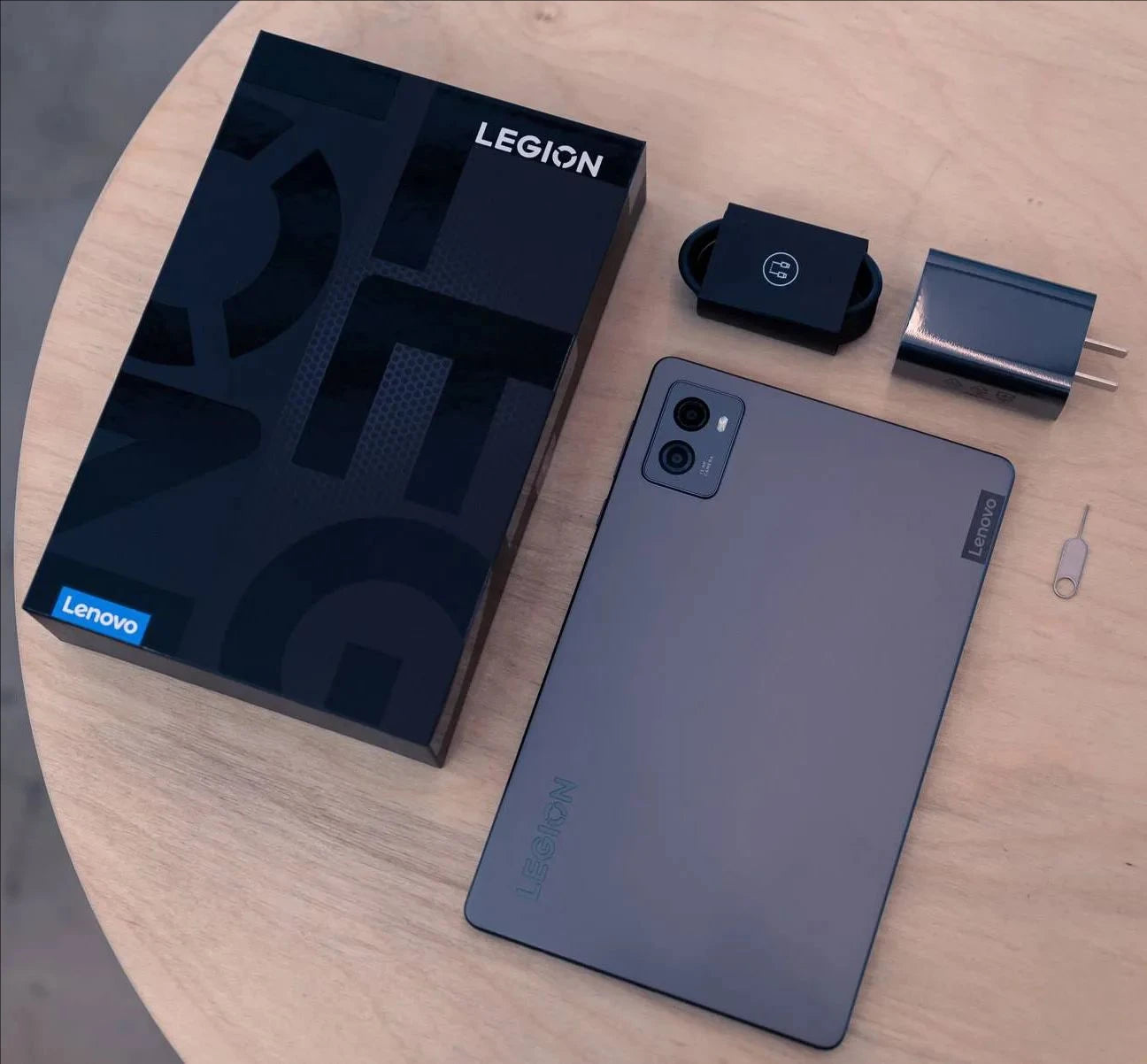 Tablet Gaming Lenovo Legion Y700 2023 - Snapdragon 8+ Gen1 Display 2K 144Hz 12GB RAM