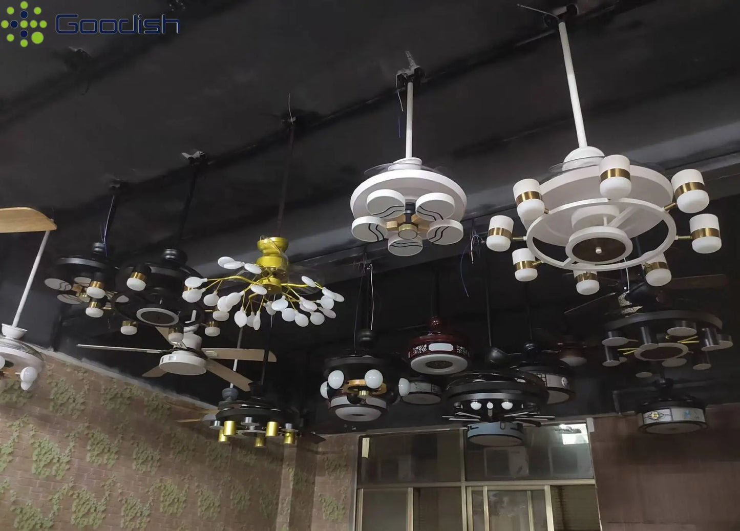 Ventilatore da Soffitto LED Nordico Minimalista - Design Moderno con Luce, Potente e Silenzioso per Soggiorno e Camera da Letto