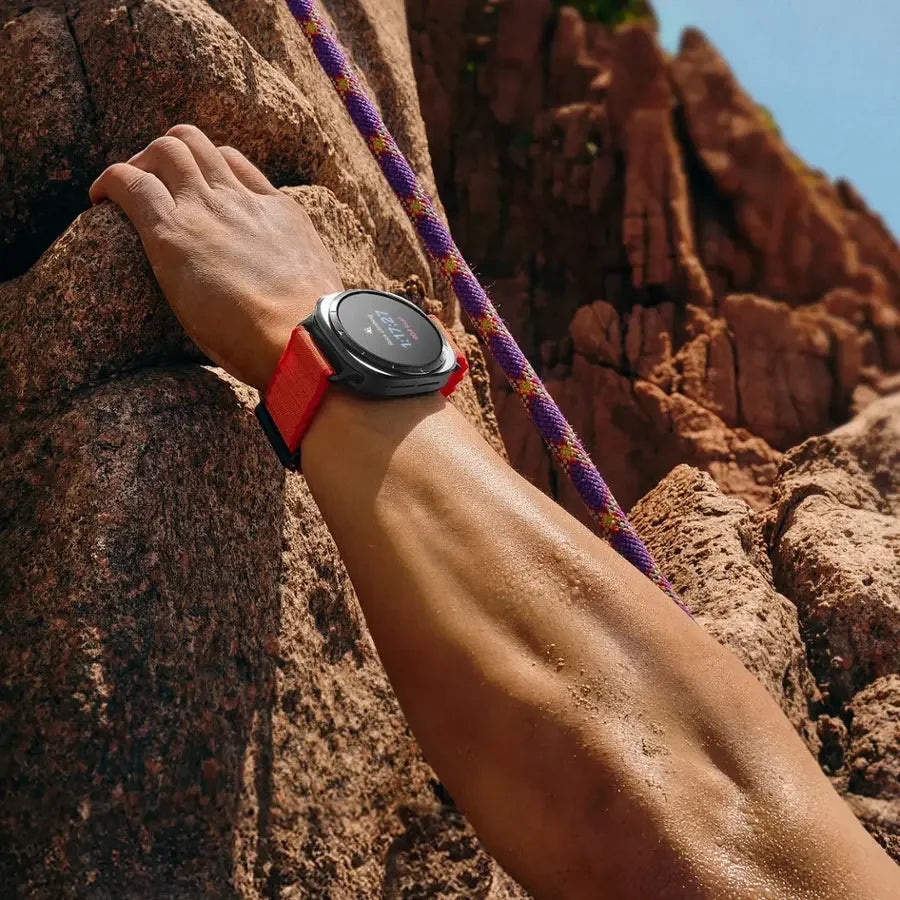 Samsung Galaxy Watch Ultra - Smartwatch Premium con Display Super AMOLED 1.5" e Connettività LTE